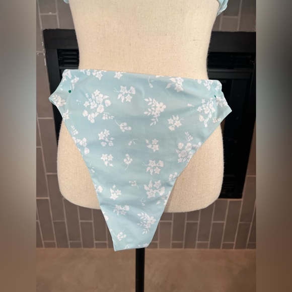 Zaful Blue Floral Bikini Lace up Back Swimsuit Set Size 4 - Picture 7 of 9